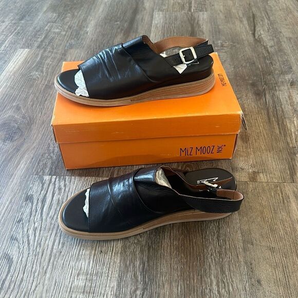 Miz Mooz Leather Backstrap Cornwall Sandal in Black Women's Size 42 - Picture 1 of 12
